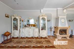 Дом 400м², 2-этажный, участок 20 сот.  