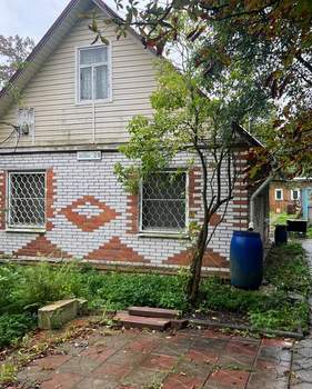 Дом 36м², 2-этажный, участок 8 сот.  