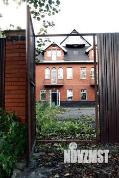 Дом 809м&sup2;, 3-этажный, участок 12 сот.  