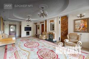 Дом 557м², 3-этажный, участок 36 сот.  