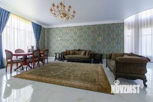 Дом 585м², 2-этажный, участок 15 сот.  