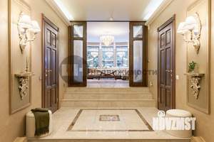 Дом 304м&sup2;, 2-этажный, участок 14 сот.  