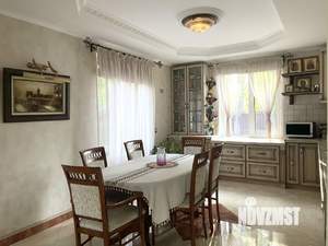 Коттедж 381м², 2-этажный, участок 15 сот.  