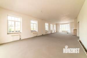 Коттедж 670м², 2-этажный, участок 12 сот.  