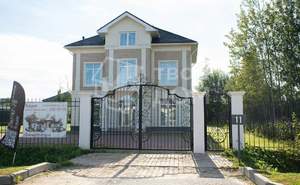 Дом 290м², 3-этажный, участок 16 сот.  
