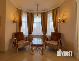 Дом 274м², 3-этажный, участок 12 сот.  