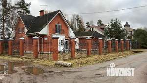 Дом 3000м&sup2;, 2-этажный, участок 100 сот.  
