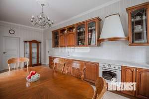 Коттедж 385м², 2-этажный, участок 13 сот.  