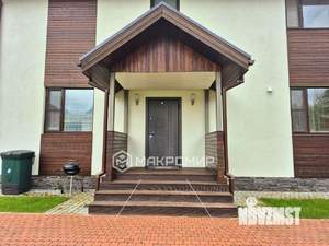 Дом 270м², 3-этажный, участок 11 сот.  