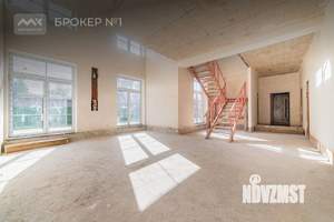 Дом 438м², 2-этажный, участок 12 сот.  