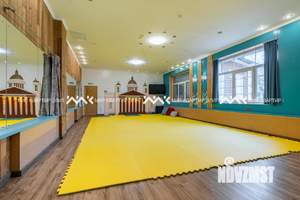 Коттедж 860м², 3-этажный, участок 21 сот.  