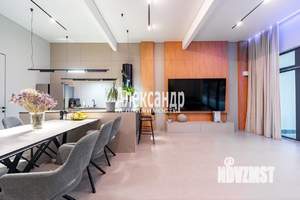 Коттедж 350м², 1-этажный, участок 10 сот.  