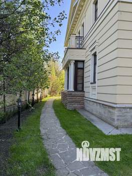 Дом 800м², 2-этажный, участок 20 сот.  