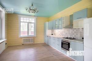 Дом 317м², 2-этажный, участок 15 сот.  