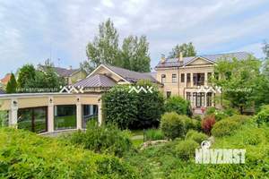 Дом 800м², 2-этажный, участок 18 сот.  