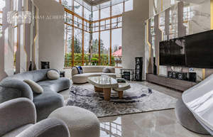 Дом 410м², 2-этажный, участок 18 сот.  