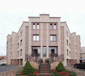 Дом 291м², 3-этажный, участок 1 сот.  