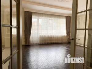 Таунхаус 230м², 3-этажный, участок 3 сот.  