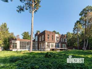 Коттедж 1016м², 3-этажный, участок 30 сот.  