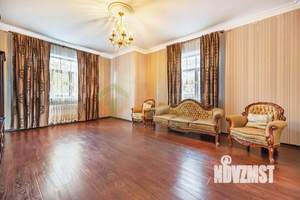 Дом 225м², 2-этажный, участок 6 сот.  