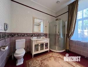 Дом 274м², 3-этажный, участок 12 сот.  