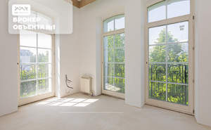 Дом 312м&sup2;, 3-этажный, участок 23 сот.  