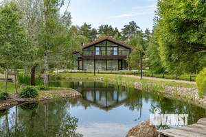 Коттедж 608м&sup2;, 2-этажный, участок 28 сот.  