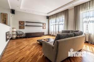 Таунхаус 197м², 3-этажный, участок 1 сот.  