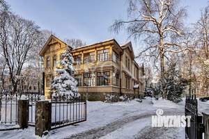 Дом 1466м², 4-этажный, участок 36 сот.  