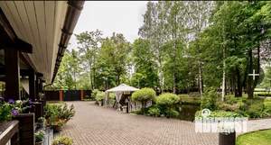 Дом 300м², 2-этажный, участок 70 сот.  