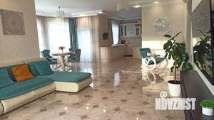 Коттедж 540м², 3-этажный, участок 24 сот.  