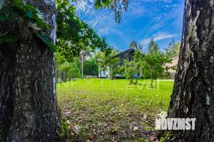 Дом 370м², 3-этажный, участок 16 сот.  