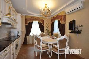 Коттедж 280м², 3-этажный, участок 11 сот.  