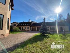 Коттедж 260м², 2-этажный, участок 15 сот.  