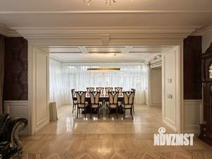 Дом 680м², 3-этажный, участок 20 сот.  