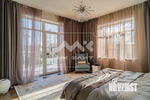 Коттедж 404м&sup2;, 3-этажный, участок 6 сот.  