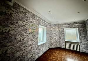 Дом 330м&sup2;, 3-этажный, участок 12 сот.  