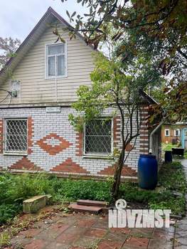 Дом 36м², 2-этажный, участок 8 сот.  