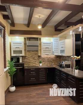 Коттедж 214м², 3-этажный, участок 4 сот.  