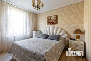 Дом 357м², 3-этажный, участок 19 сот.  