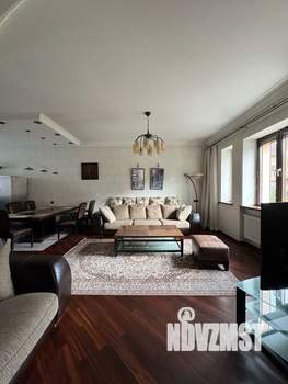 Таунхаус 265м², 3-этажный, участок 1 сот.  