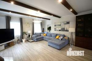 Коттедж 285м², 3-этажный, участок 12 сот.  