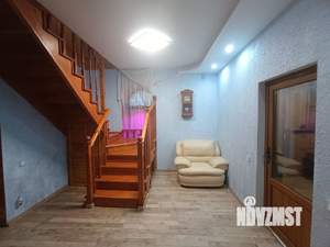 Дом 250м², 2-этажный, участок 11 сот.  