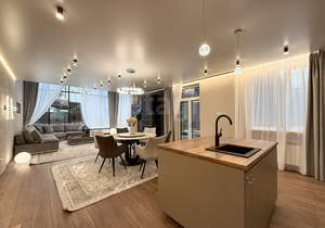 Дом 235м&sup2;, 2-этажный, участок 9 сот.  