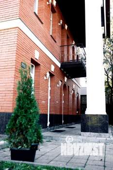 Дом 238м&sup2;, 3-этажный, участок 10 сот.  