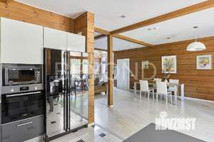 Дом 456м&sup2;, 2-этажный, участок 40 сот.  