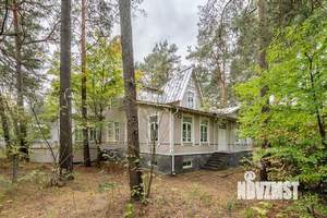 Дом 1405м², 3-этажный, участок 1 сот.  