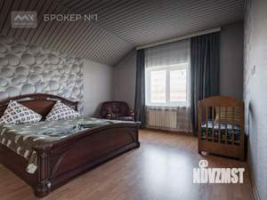 Коттедж 160м², 2-этажный, участок 7 сот.  