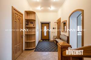 Коттедж 340м², 3-этажный, участок 16 сот.  