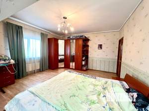 Дом 250м², 3-этажный, участок 12 сот.  